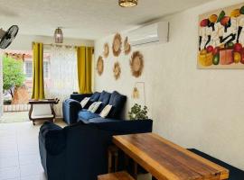 Casa con alberca cerca de playas, hytte i Ixtapa