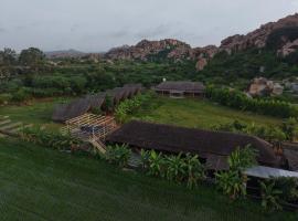 Tropical Hampi, hotel em Hampi