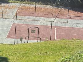 Au petit montagnard, hotel v destinaci Les Rousses