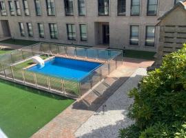 Pegadas no mar, hotel a Ribeira