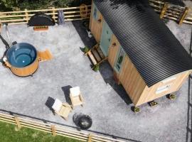 Elephant View Shepherds Hut