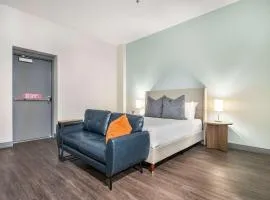 Accessible Comfort Near Atrium & Downtown Macon