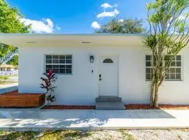 Cozy Miami Home Next to Beach & Aventura Mall