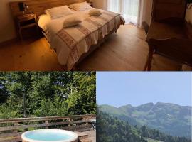 Gîtes du Grand Replomb, hotel din Sainte-Agnès