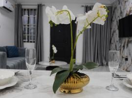 Oyarifa Modern Apartment, apartamento en Oyarifa