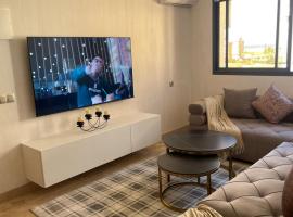 Beach Front Cherrat Plage Luxury Apartment, hotel in Sidi el Haj Bou Derbala