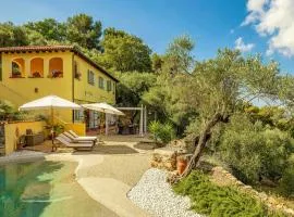 Elegant Villa With Pool Near Diano Marina