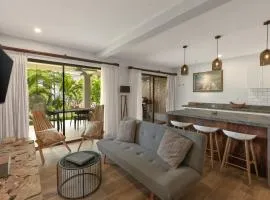 The Sky Deck Condo 2bed25bath