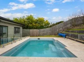 Tea Tree Pool Retreat