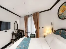 C'lau Hotel