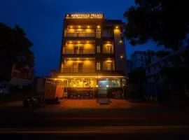 Honeyveils Palace Hotel - Behind Indian Expo Mart