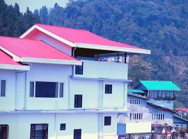 Staynest Continetal With parking Near Mg Marg, Hotel mit Parkplatz in Gangtok