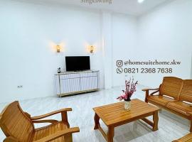 Home Suite Home Singkawang Grant Suite, ξενοδοχείο σε Singkawang