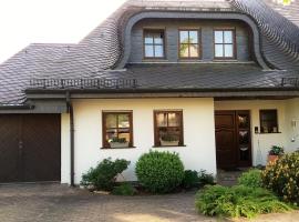 Spacious apartment in the Vulkaneifel, hotel with parking in Ulmen