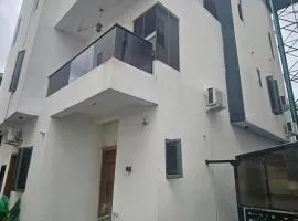5 Bedrooms and 5 Bathrooms Luxury Duplex With Private Swimming Pool