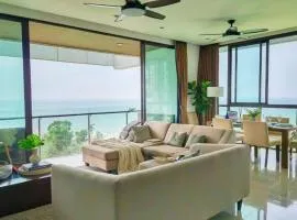 Rayong Penthouse - 3 BR, Jacuzzi, Marriott pool access