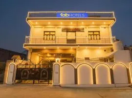 FabExpress Awadh Inn - 400m from Shri Ram Janam Bhumi