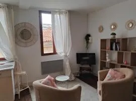 Studio Les Armuriers, 2ème étage sans asc