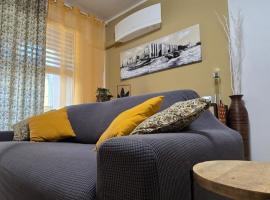 VARESE PRIME - Feel at home, right in the heart of Varese - Stylish and large Apartment, Air Conditioning, 2 Baths, 2 Parking, City Centre, Villa Esengrini Montalbano, hotel v destinaci Varese