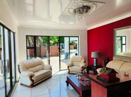 La Paz Guesthouse، فندق في ولكوم