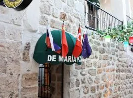 De MARİA KONAĞI