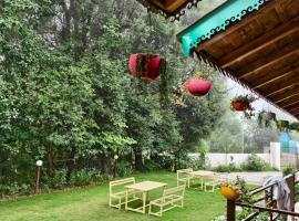 Bhimtal Birding Lodge, hotel em Bhowāli