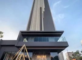 芭提雅帕山顶级海景公寓Panora