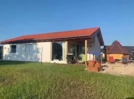 N2 Eingezäuntes Ferienhaus mit Waschmaschine