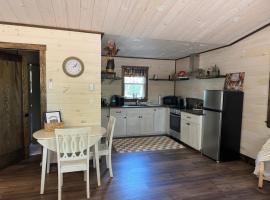 Cardwell cabins, hotel en Alma