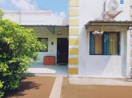 Villa in Radha Golf l 5 mins to Sri Rupa Seva Kunj ISKCON l Near Gaurangi Ras Kunj & Brij Vasundhara