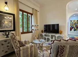 Villa en centre Ville de Marrakech, 5 Chambres, Piscine, Rooftop