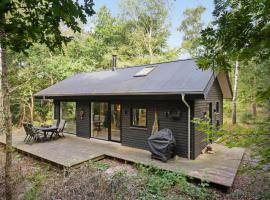 Amazing Home In Aars With Wifi, hytte i Aars