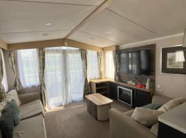 Luxury 3 bed swift home、ヘイスティングスのホテル
