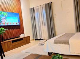 Hills Residences by JuJu Staycation, hotel em Manila