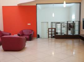 Scenic Family Retreat in Kodai! Kodai Sierra, feriehus i Kodaikānāl