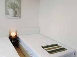 무료주차 수원역차량 5분 행궁동차량7분, Hotel in Suwŏn-yŏk