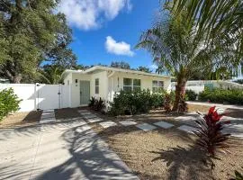 Bradenton Retreat 4BR 3Bath with pool