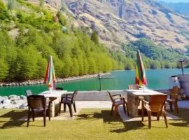 Sneha Cottage, Tirthan Valley - #riverside #premium room #cafe #comfortable stay #garden with fireplace #property of the year
