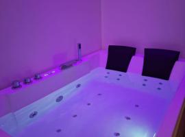 Luxury Suites Glory Tower, hotel in Naples