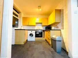 Budget Stay In Luton 02 05
