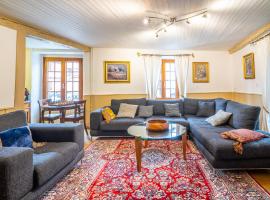 Typical Alsace house - ideal for groups and families, hotel in Dambach-la-Ville