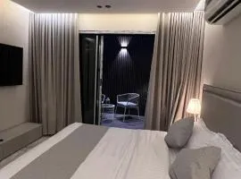 استديو فاخر مع جلسة خارجية