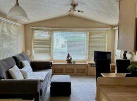 Relaxing static stay Holiday park, holiday park in Northampton