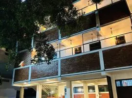Unic Residence And Transit Hotel