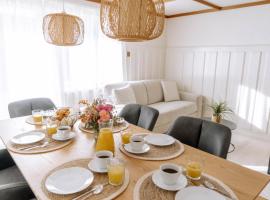 Haus Wiesengrund mit 2 separaten Wohnungen, hotel in Ennetbürgen