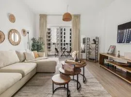 Waterfront Yas 1BR near F1 & Ticket Savings