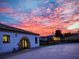 Hostelis Albergue Municipal Las Escuelas pilsētā Bulbuente