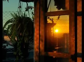 Santo Antônio Além do Carmo - apartamento com varanda e vista pro mar, até 3 pessoas