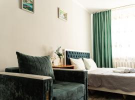 Уютная квартира в центре города, Hotel in Taldykolʼ