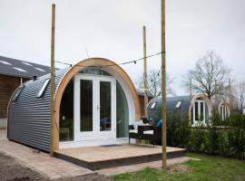 Tiny Home in Oirschot next to forest, Hotel in Oirschot